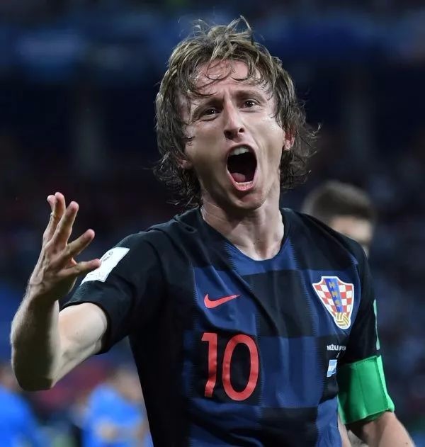 什么是“博弈论中的博弈”？解析十三水桌上玩家之间的动态联盟。（博弈论的“博弈”究竟是什么？从十三水牌桌剖析玩家的动态联盟）